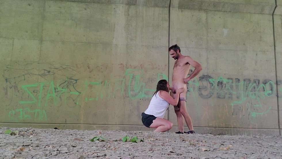 Audience agent with big tits