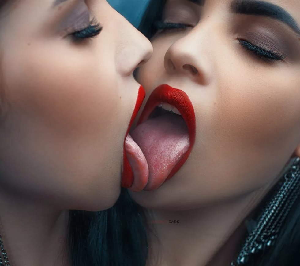 Tatyana Elagova Long Tongue