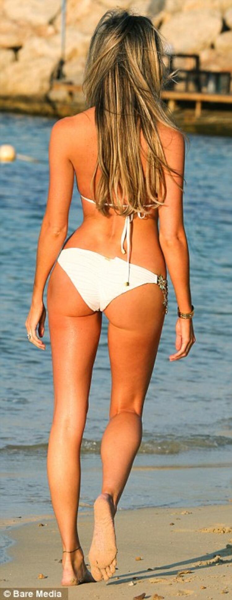 Natalia Ramos in a swimsuit