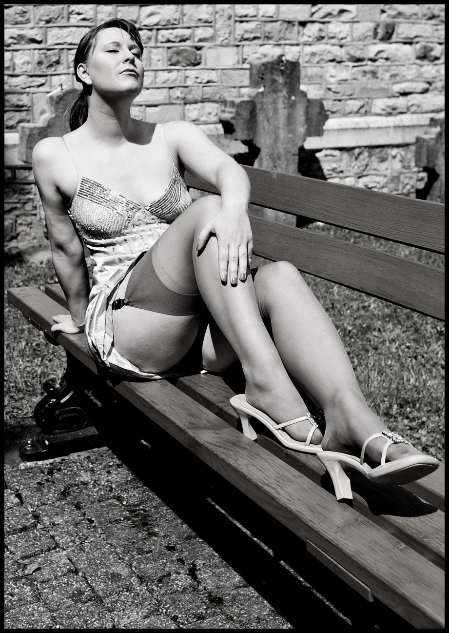 Women in stockings of the 50s