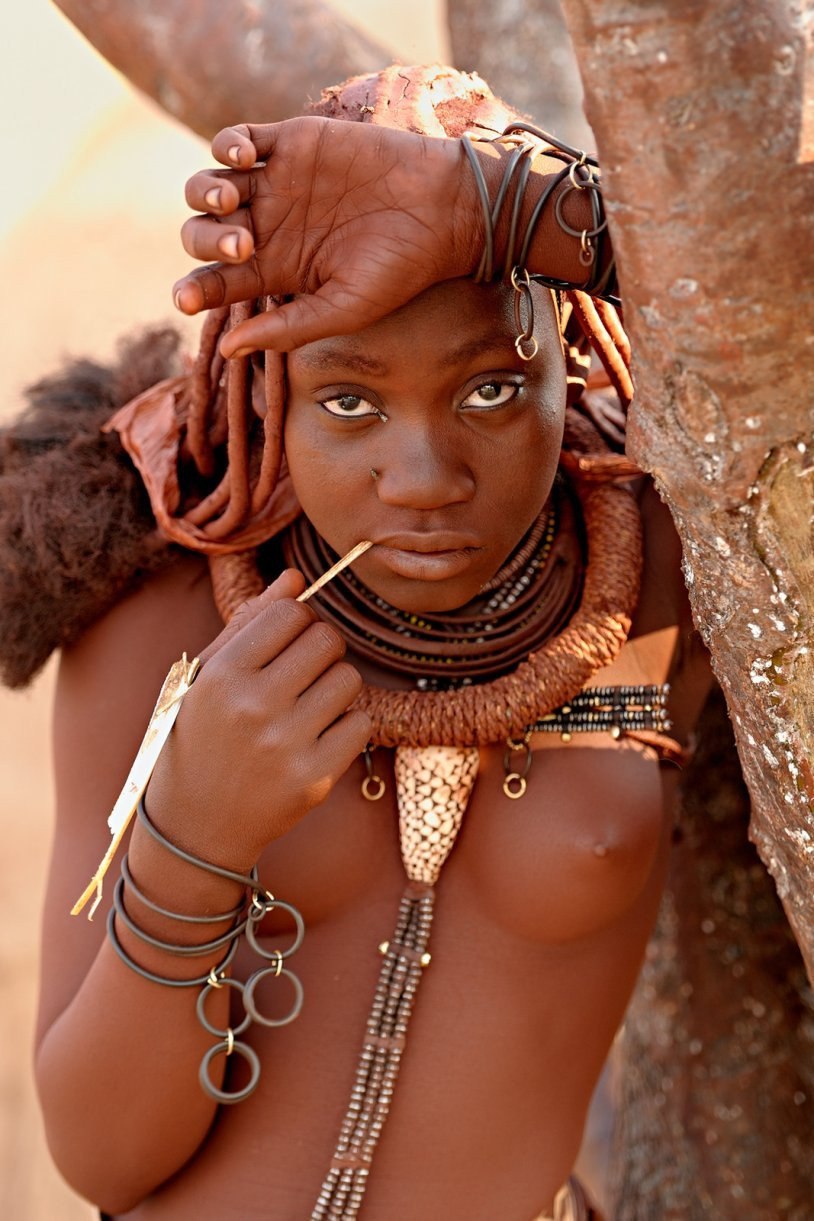 Girls of African tribes without clothes
