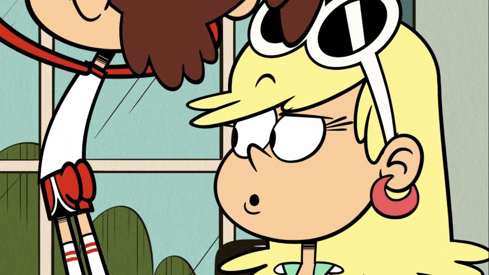 Noisy house XXX Lincoln and Laurie