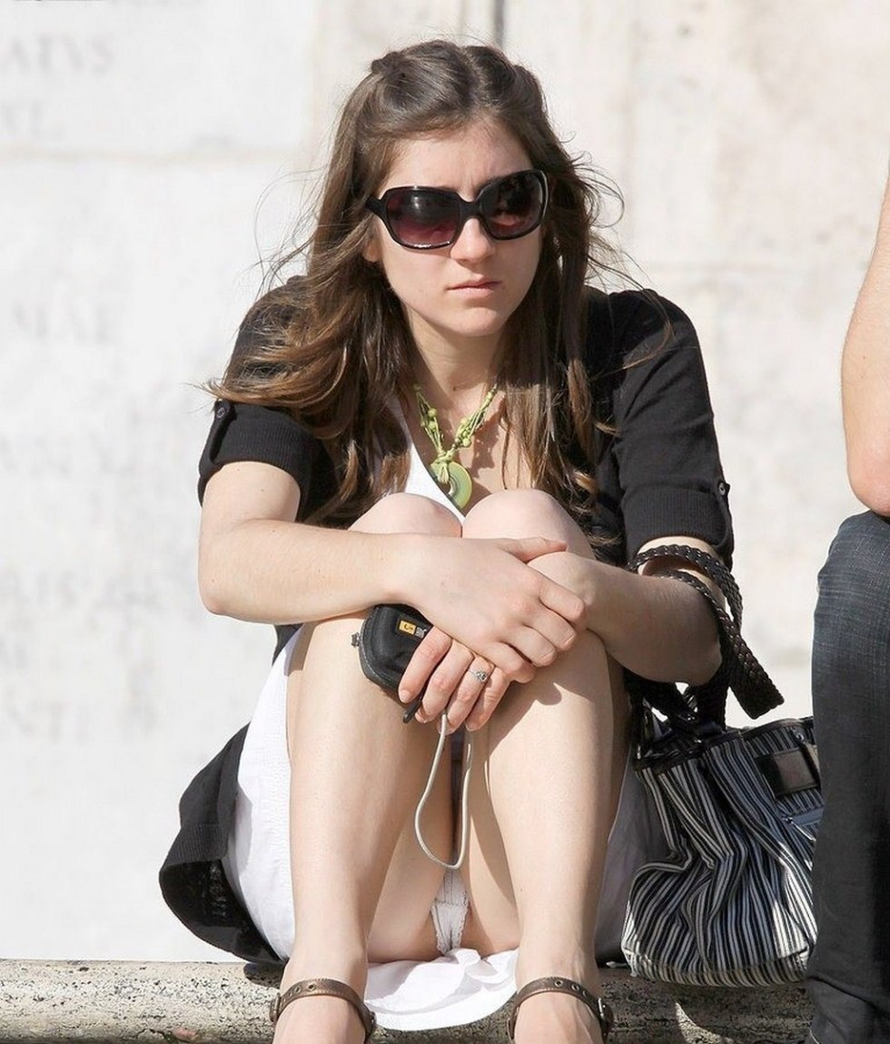 Randomly spied on girls