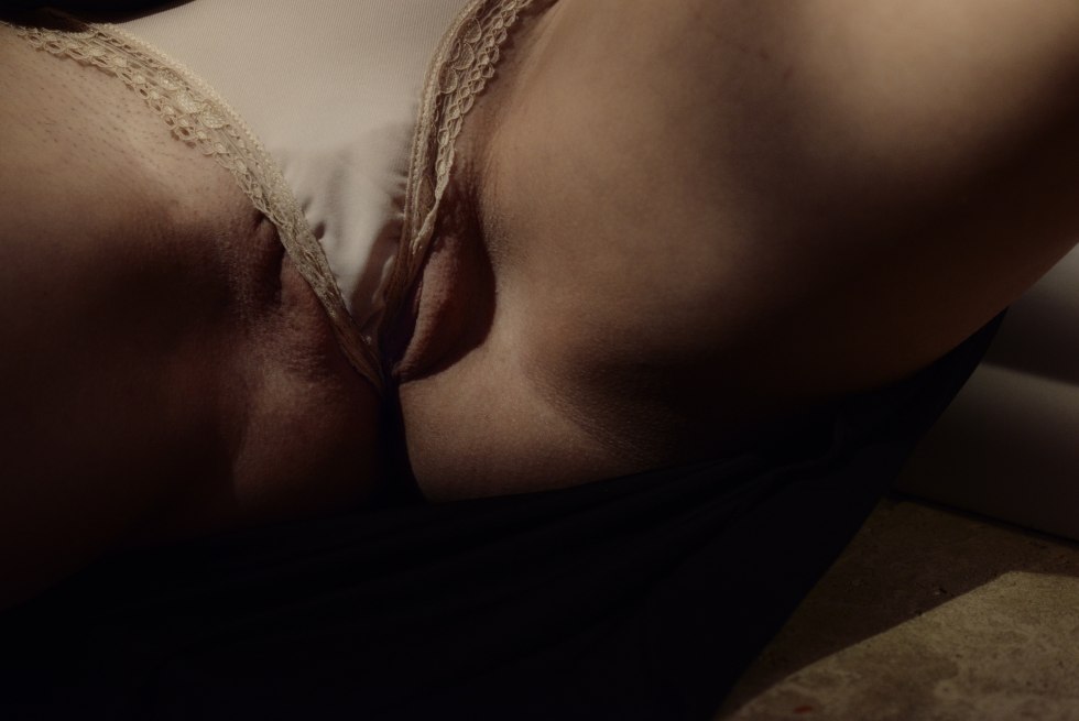 Valentina Bianco Riding Ice Dildo from the Life Erotic