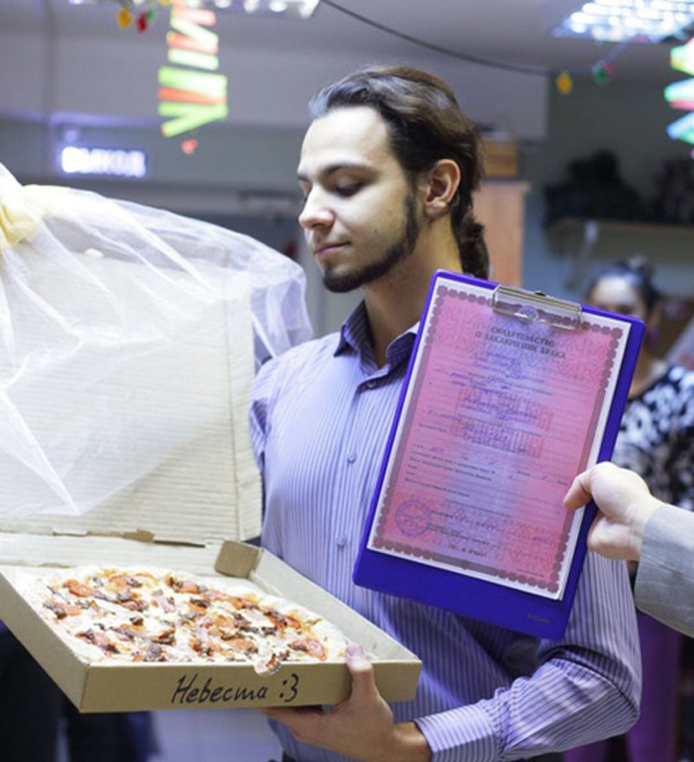The man married pizza