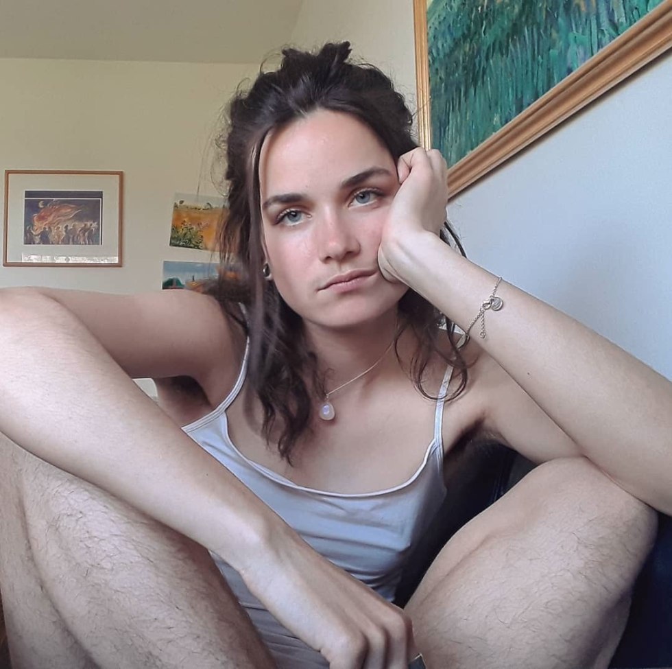 Long hair in armpits