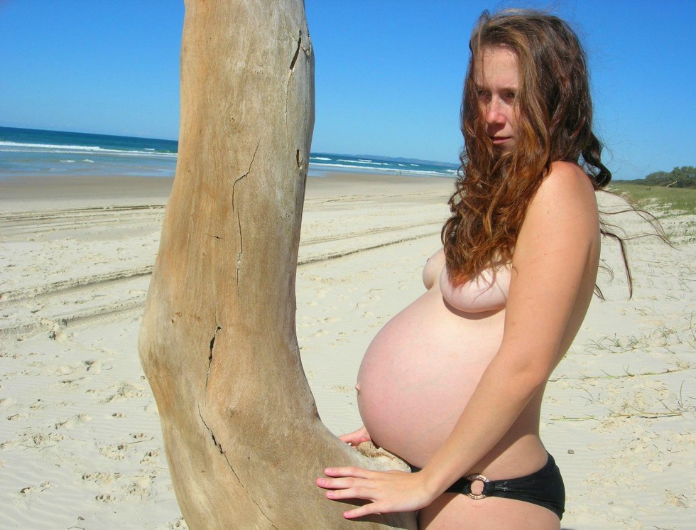 A lot of naked pregnant women