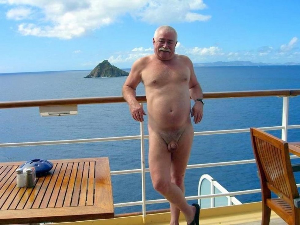 Adult men without panties