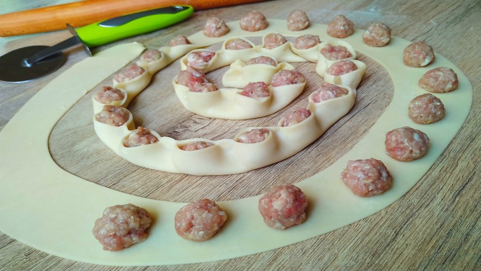 Lazy dumplings of modeling