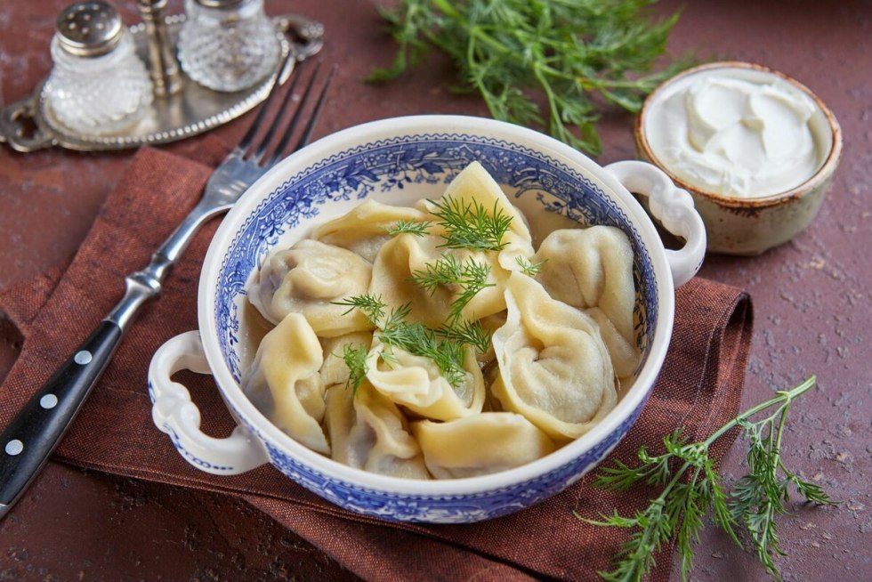 Dumplings with sour cream