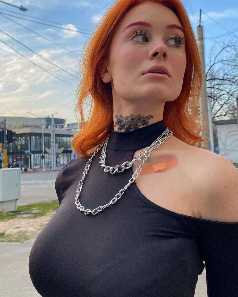 Dasha March / Dasha Mart