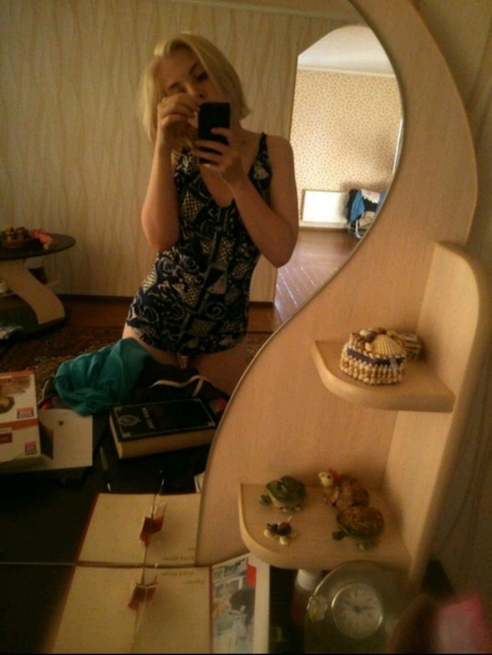 SSSNIPERWOLF TWERKING