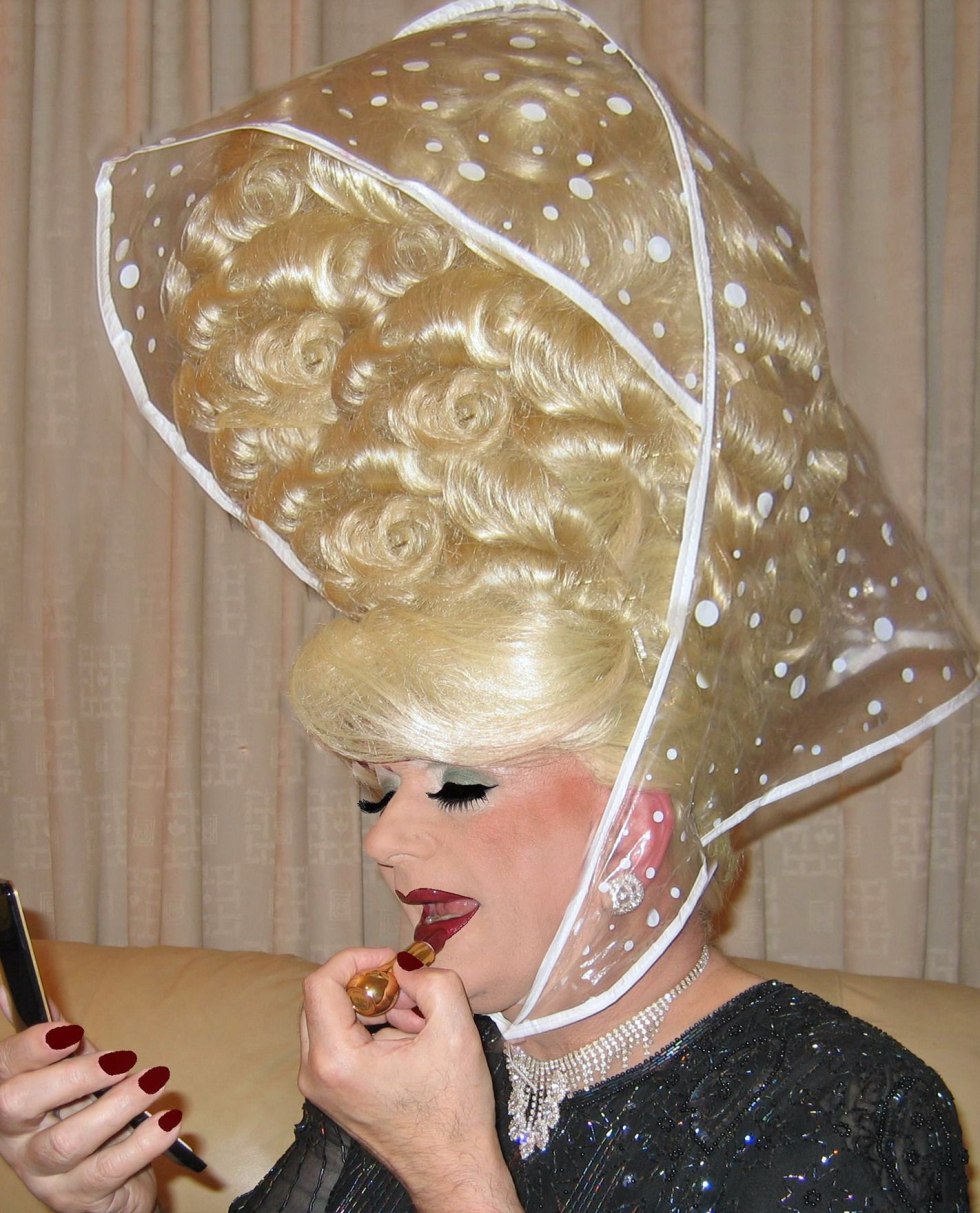 Volumetric curls for itself