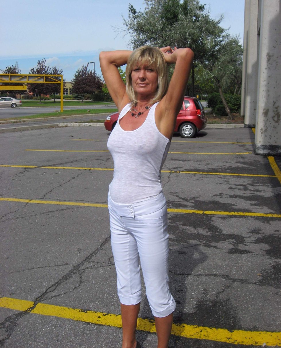 Women 40+ without a bra