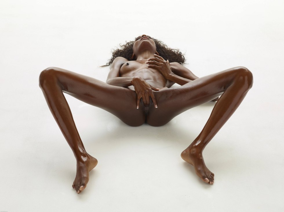 Maria Ryabushkina naked in a pose