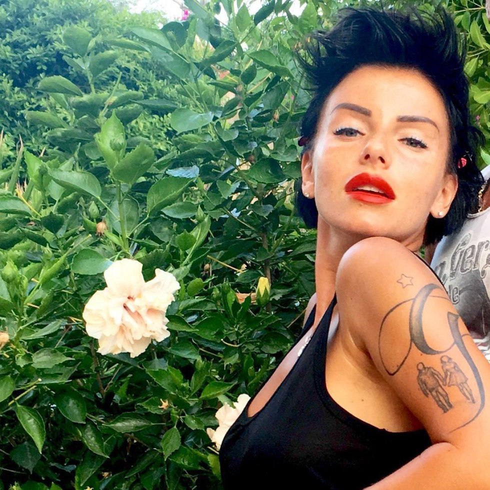 Julia Volkova and Lena Katina on stage