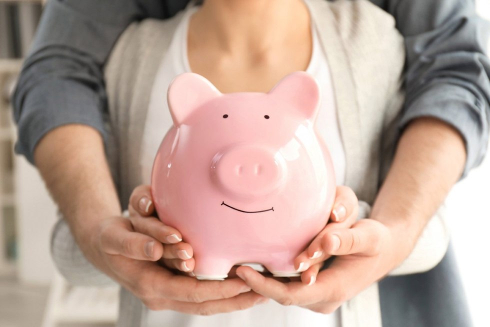 The piggy bank is 100 days