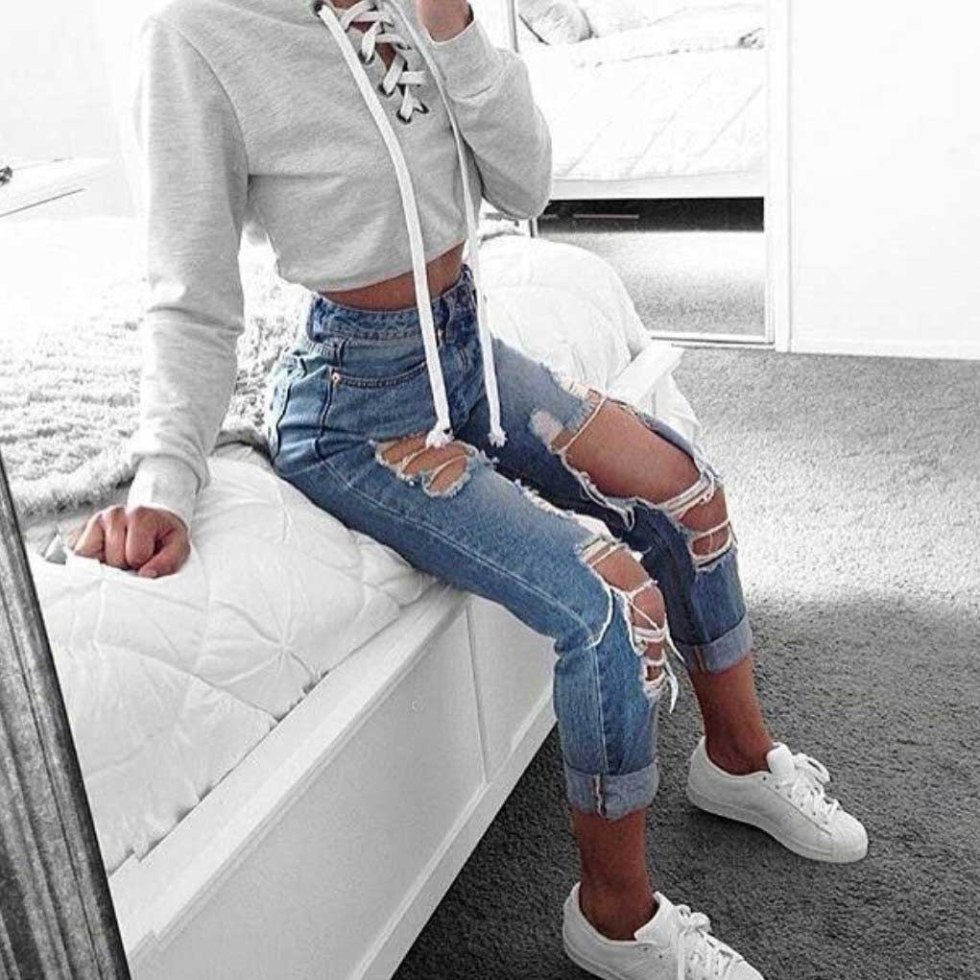 Naked big butt in jeans