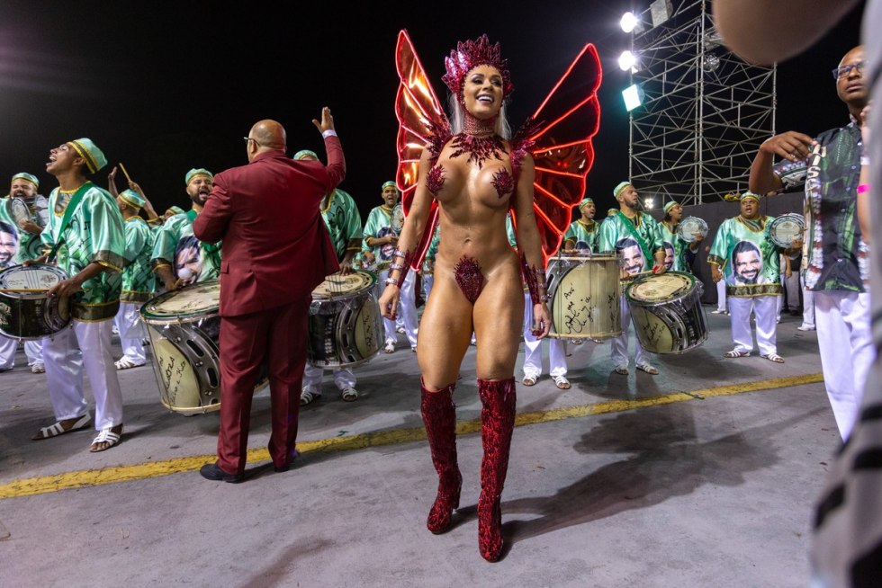 Brazilian anal carnival