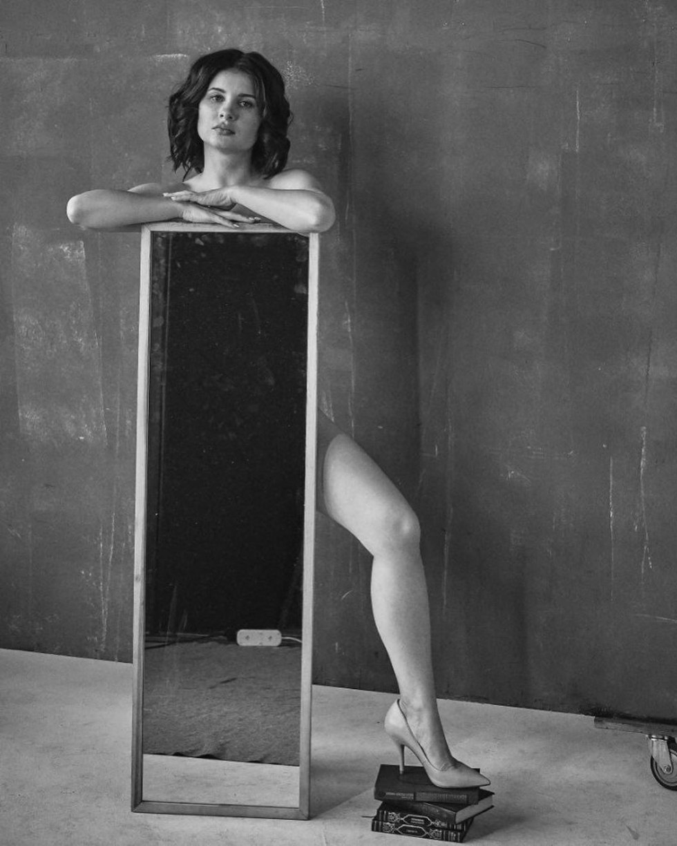 Anna Tsukanova-Kott chest