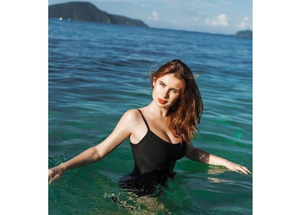 Anna Tsukanova cat boobs