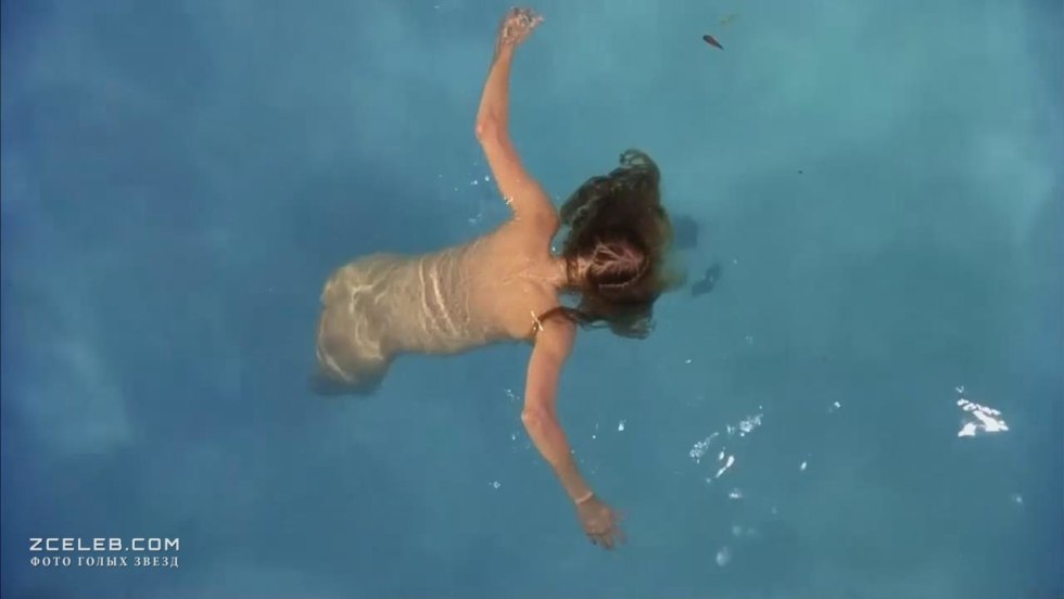 Miley Cyrus Vagina at a concert