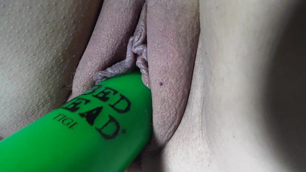 Girls sit on the bottle anus