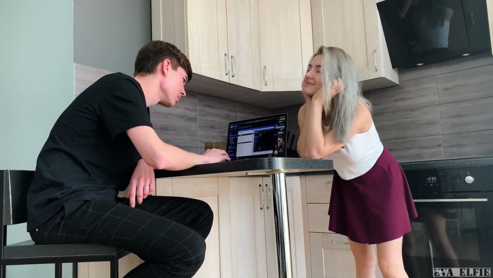 Eva Elfie finished a bunch of guys