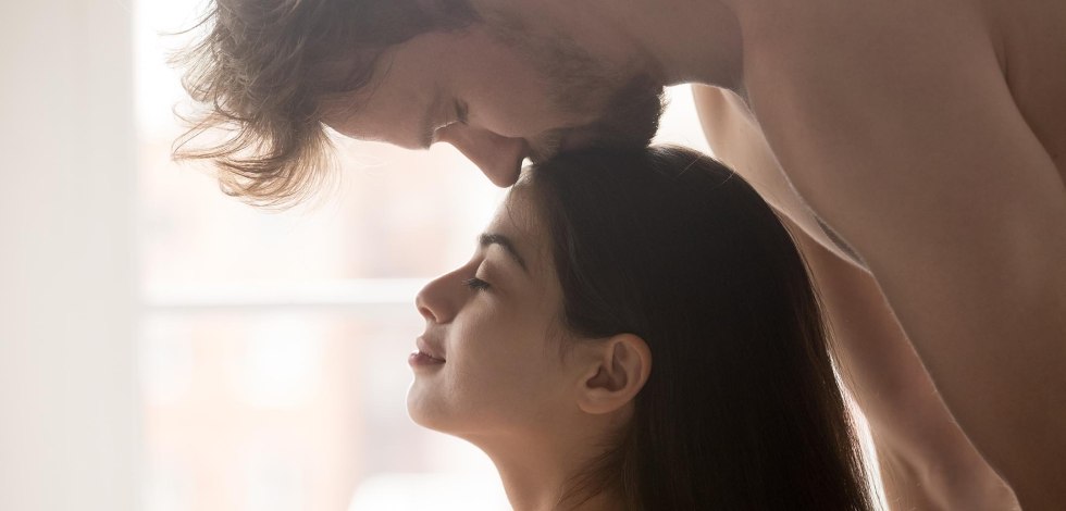 Durholm Trin films with her +18