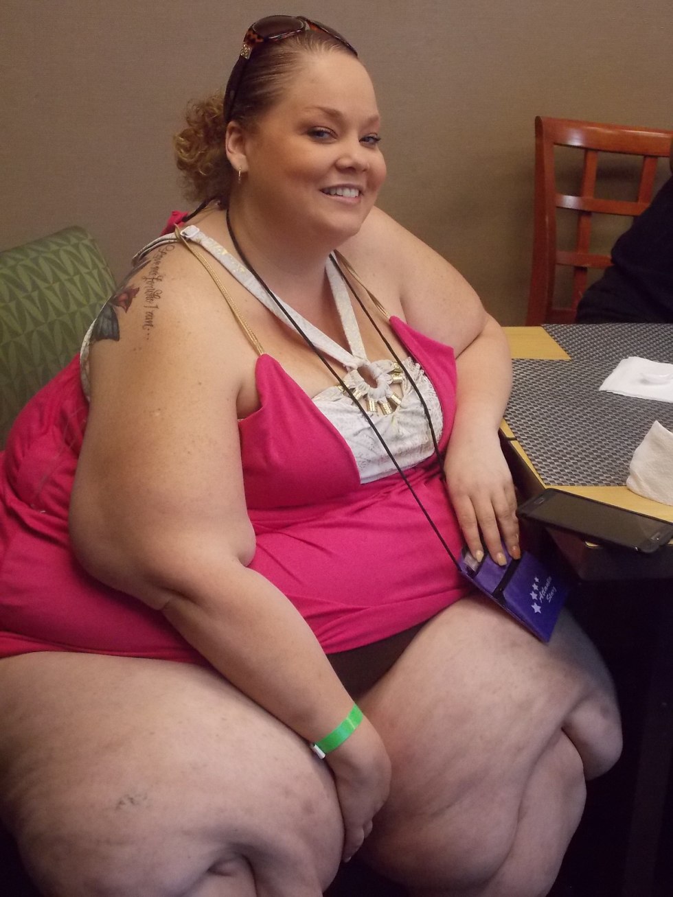 Fat Chicks with Deceptively Thin Faces 5 - 68 Pics Xhamster