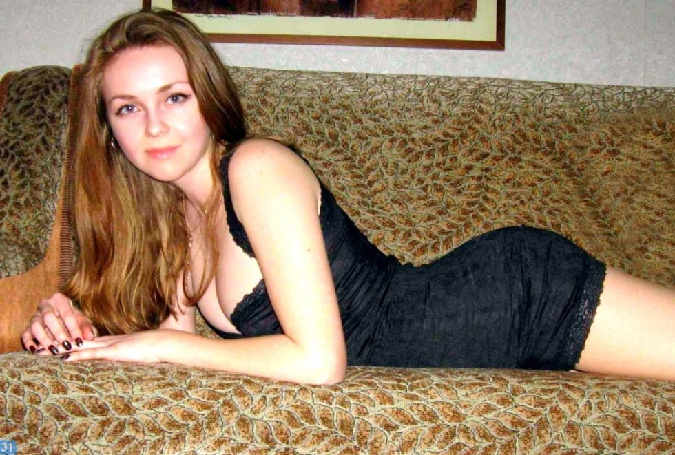 The girl seduced on the couch