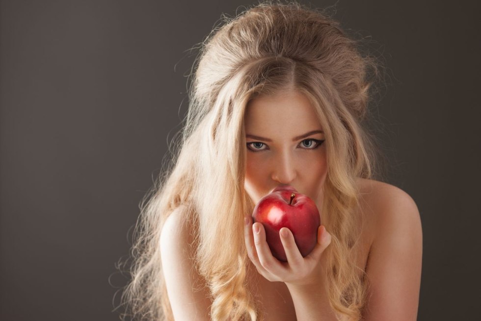 Girl apple seduction