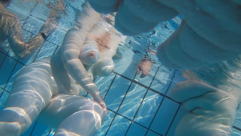 Asses of girls underwater