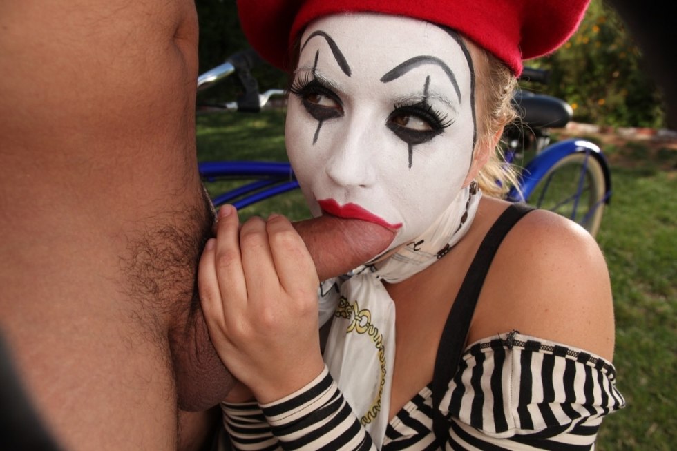 Erotic clowns and freaks