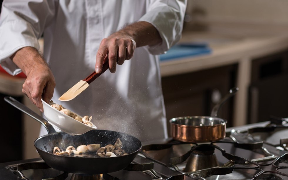 Preparation of desserts of a restaurant cook