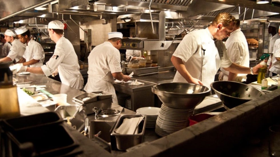 The wife was fucked in a restaurant