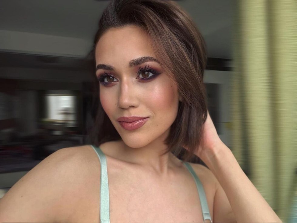 Pancing on the ice Logo