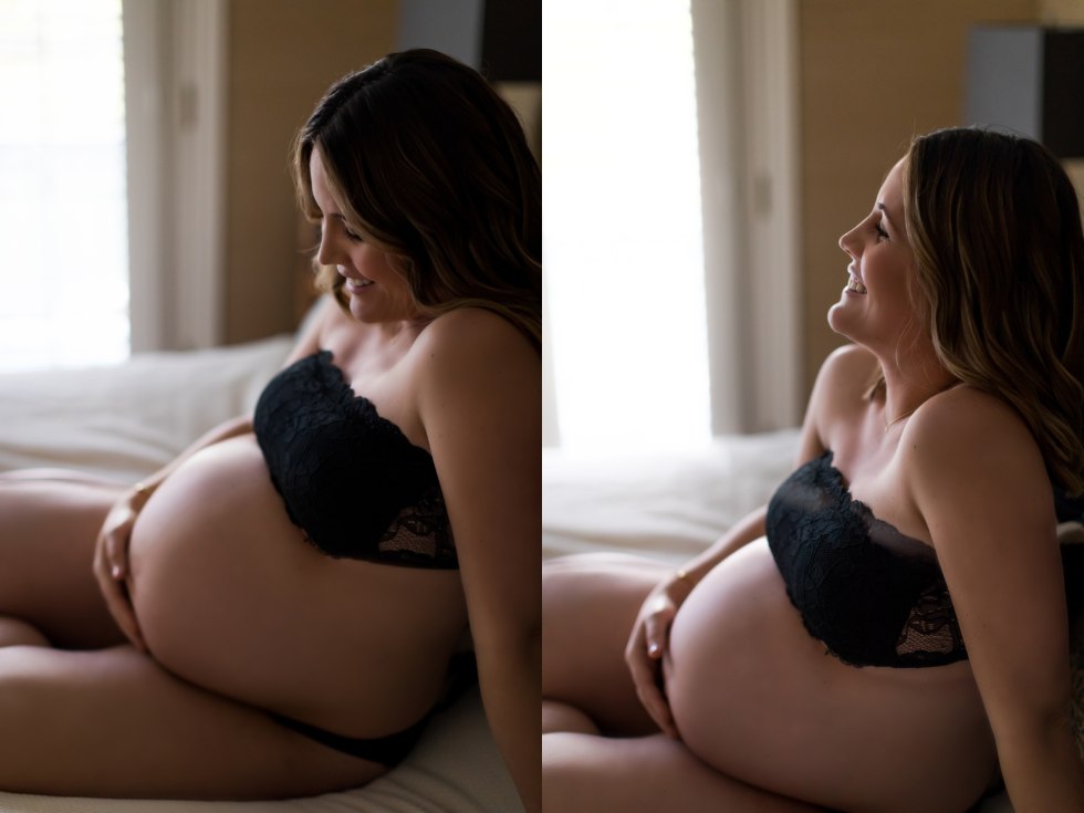 Naked pregnant model