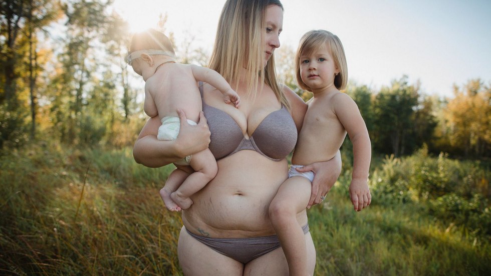 Pregnant women with big stomachs