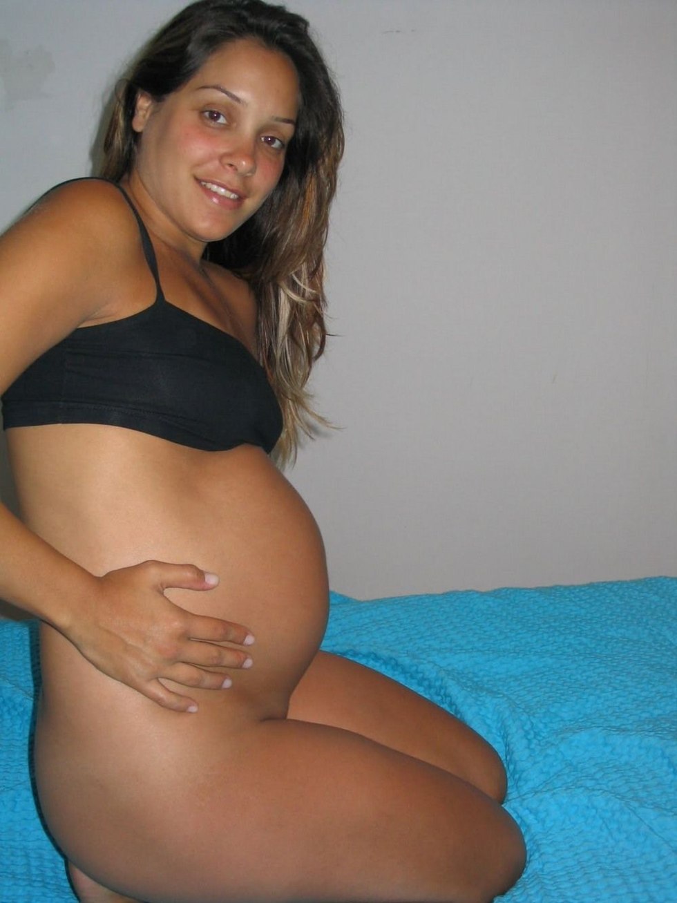 Pregnant Mina Stephan