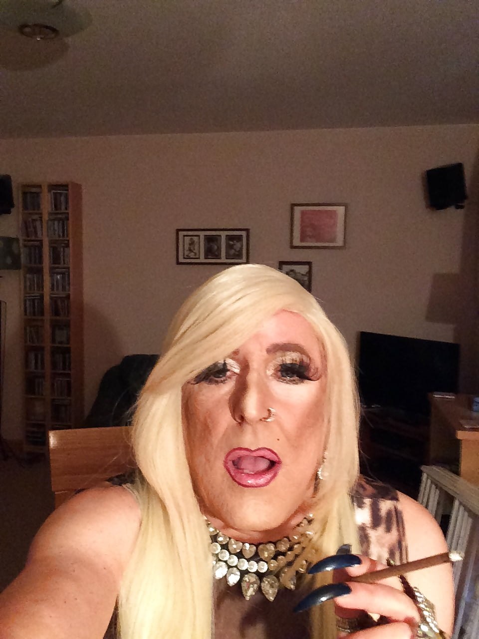 Bare Bouffant Russian (94 photos)