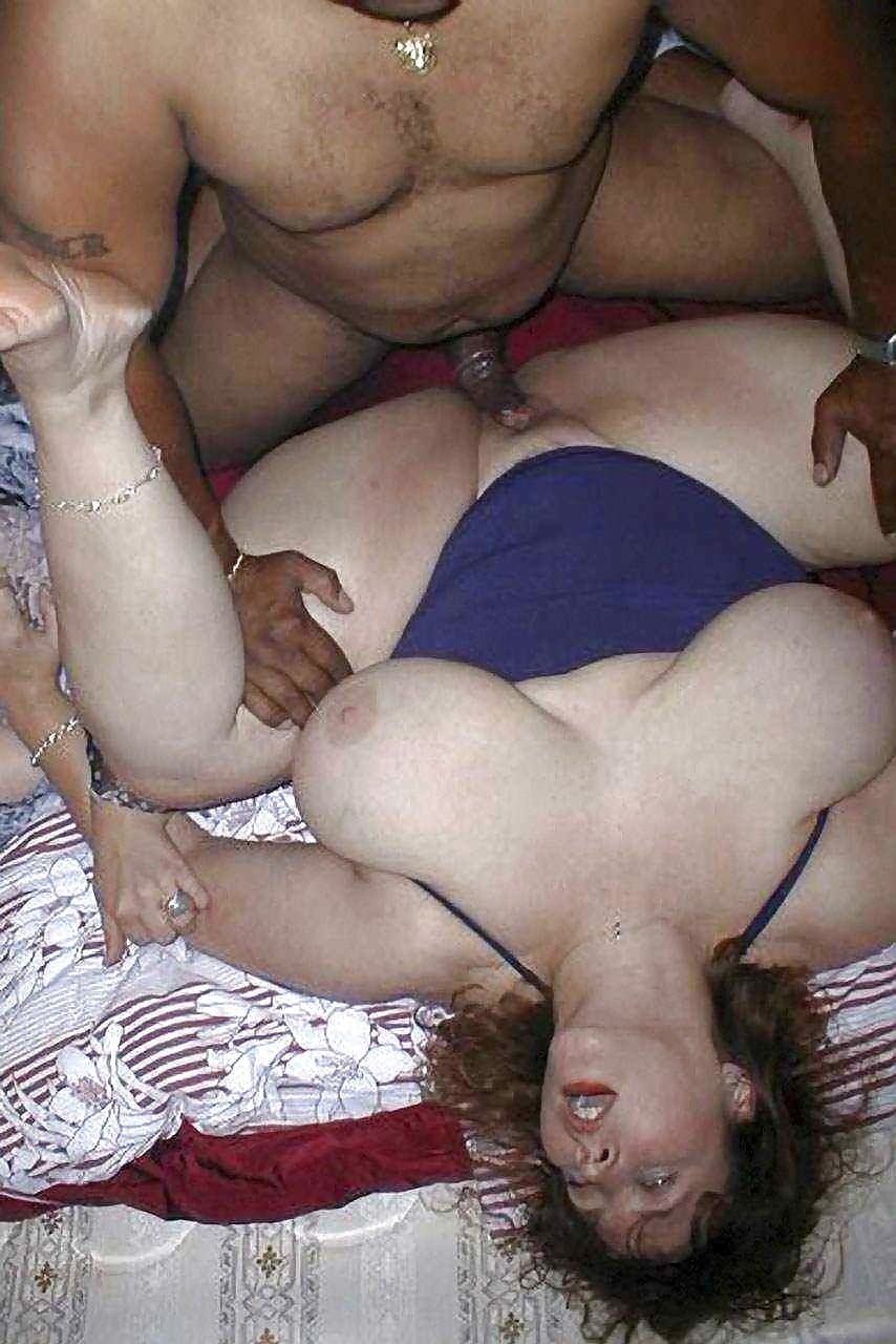Home gangbang with a bbw
