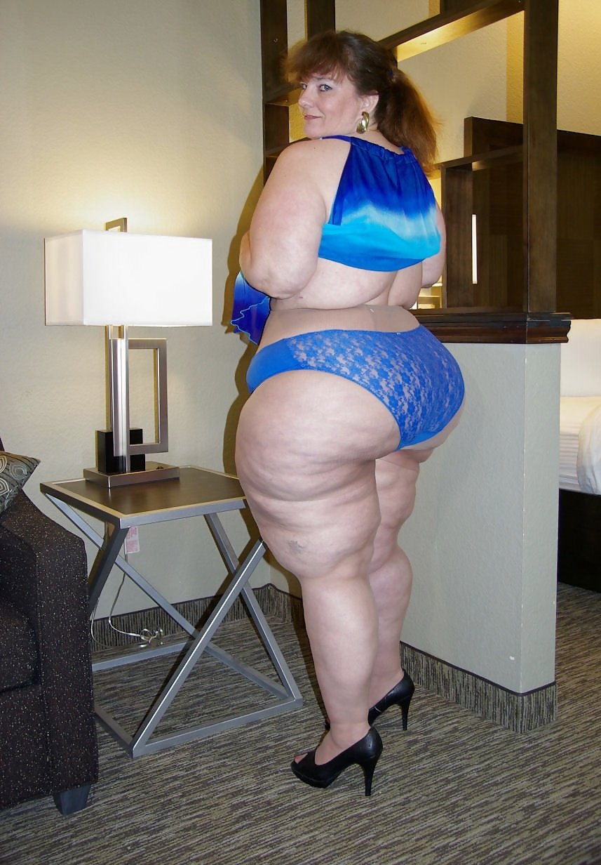 Elderly bbw in shorts