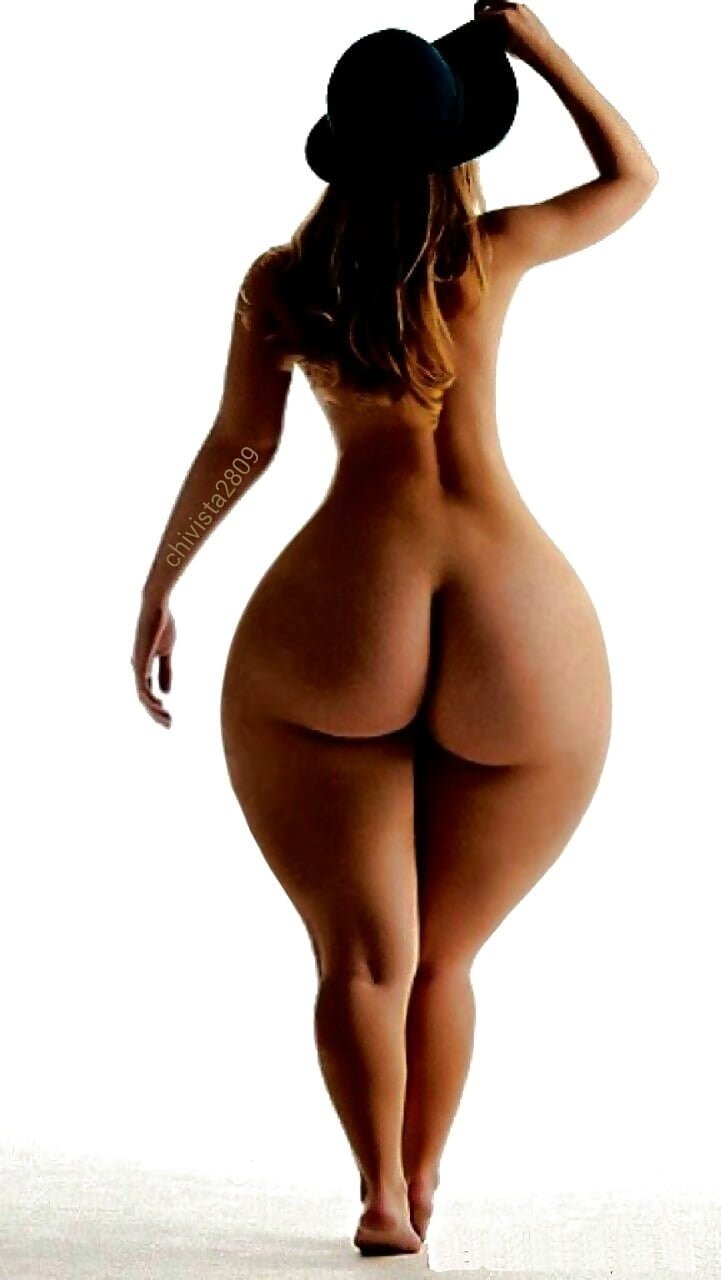 Naked redheads with wide hips