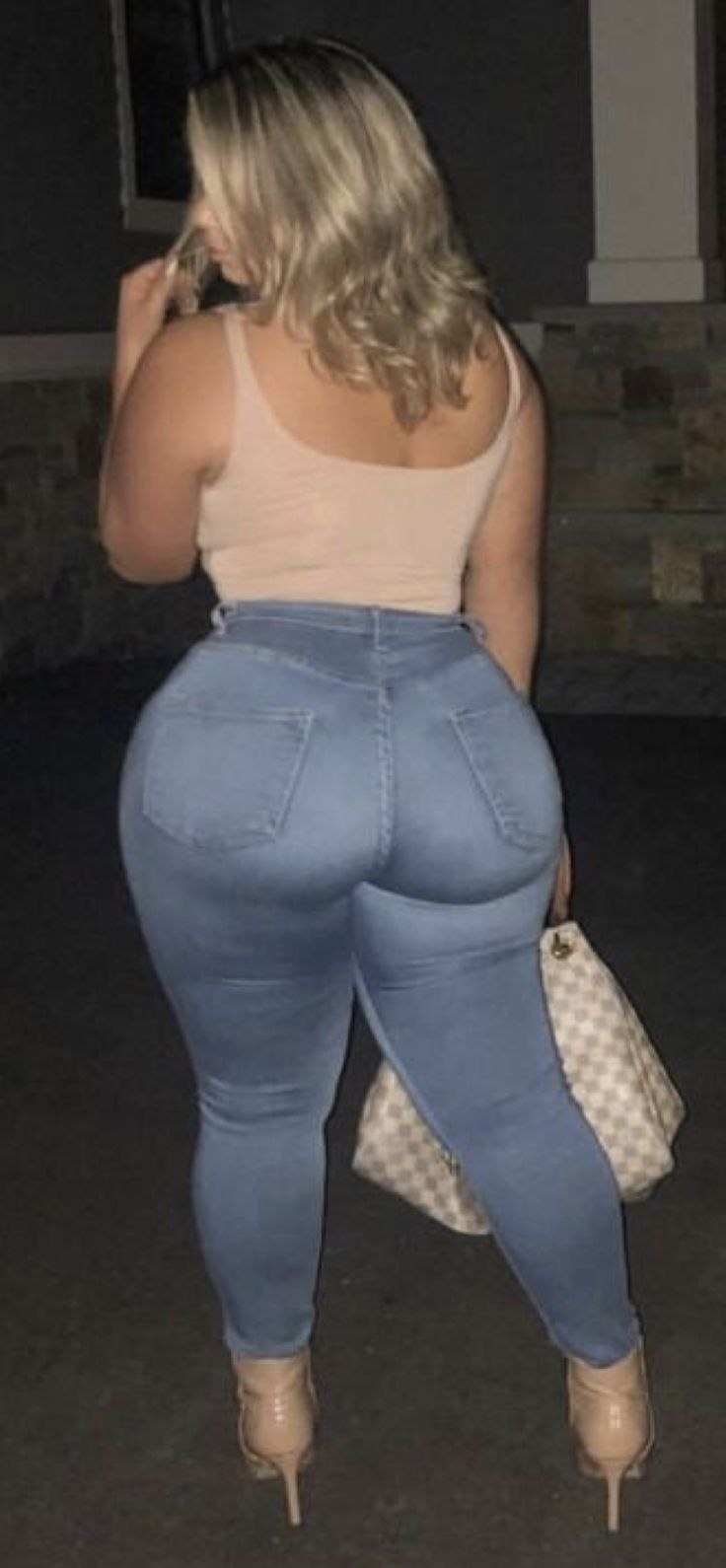 Thick butt in jeans