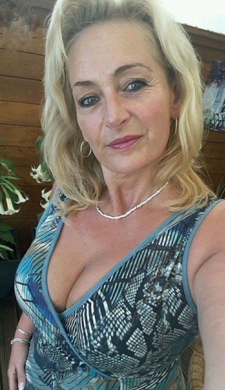 Mature blondes Alder