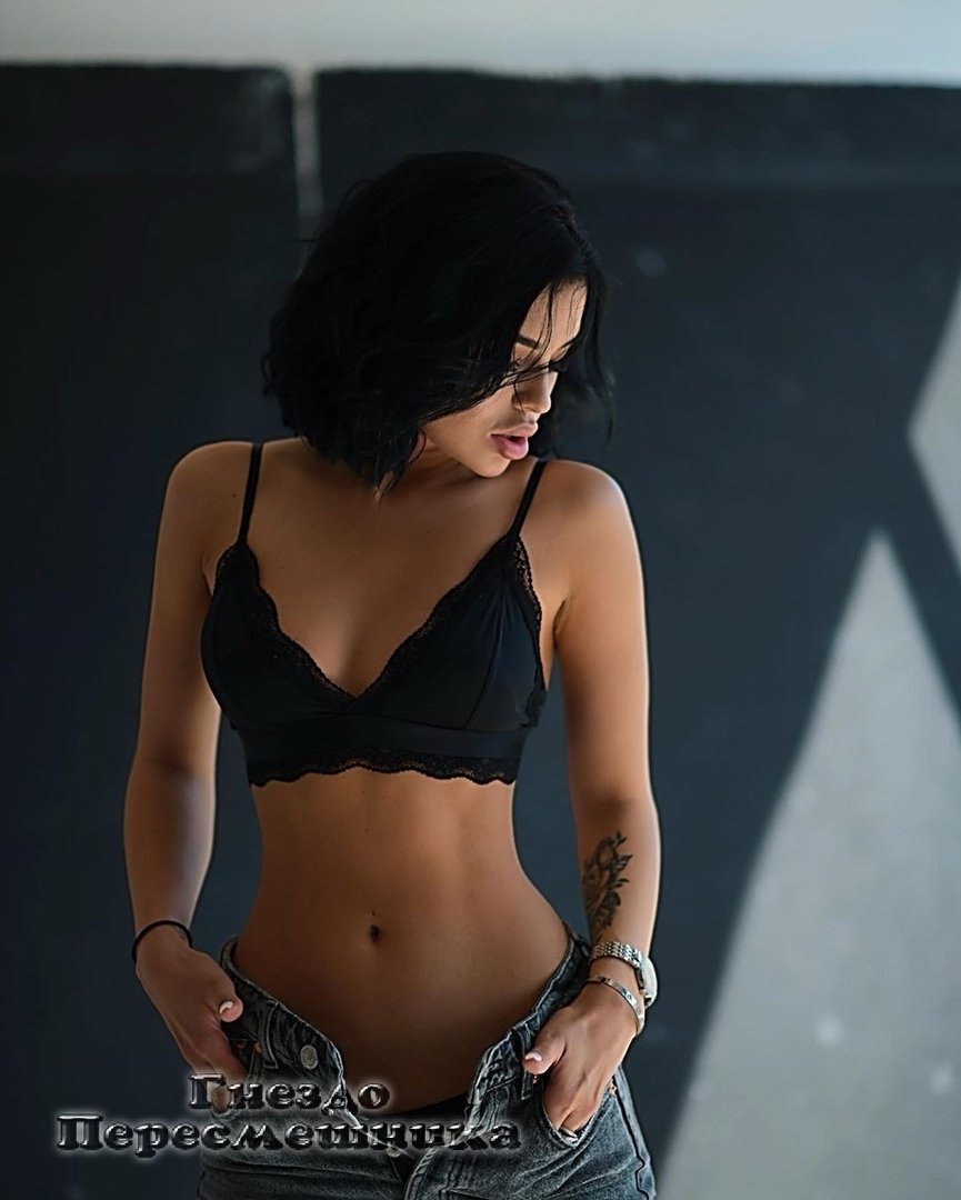 Christina Rose in Nude Pantyhose