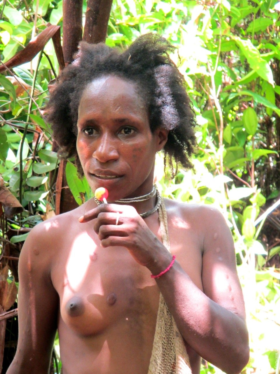 Naked women of New Guinea