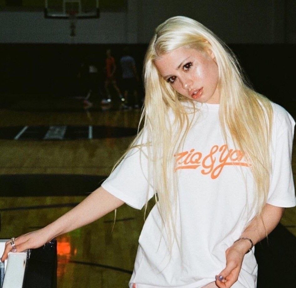 Naked Alla Milyuta and without panties