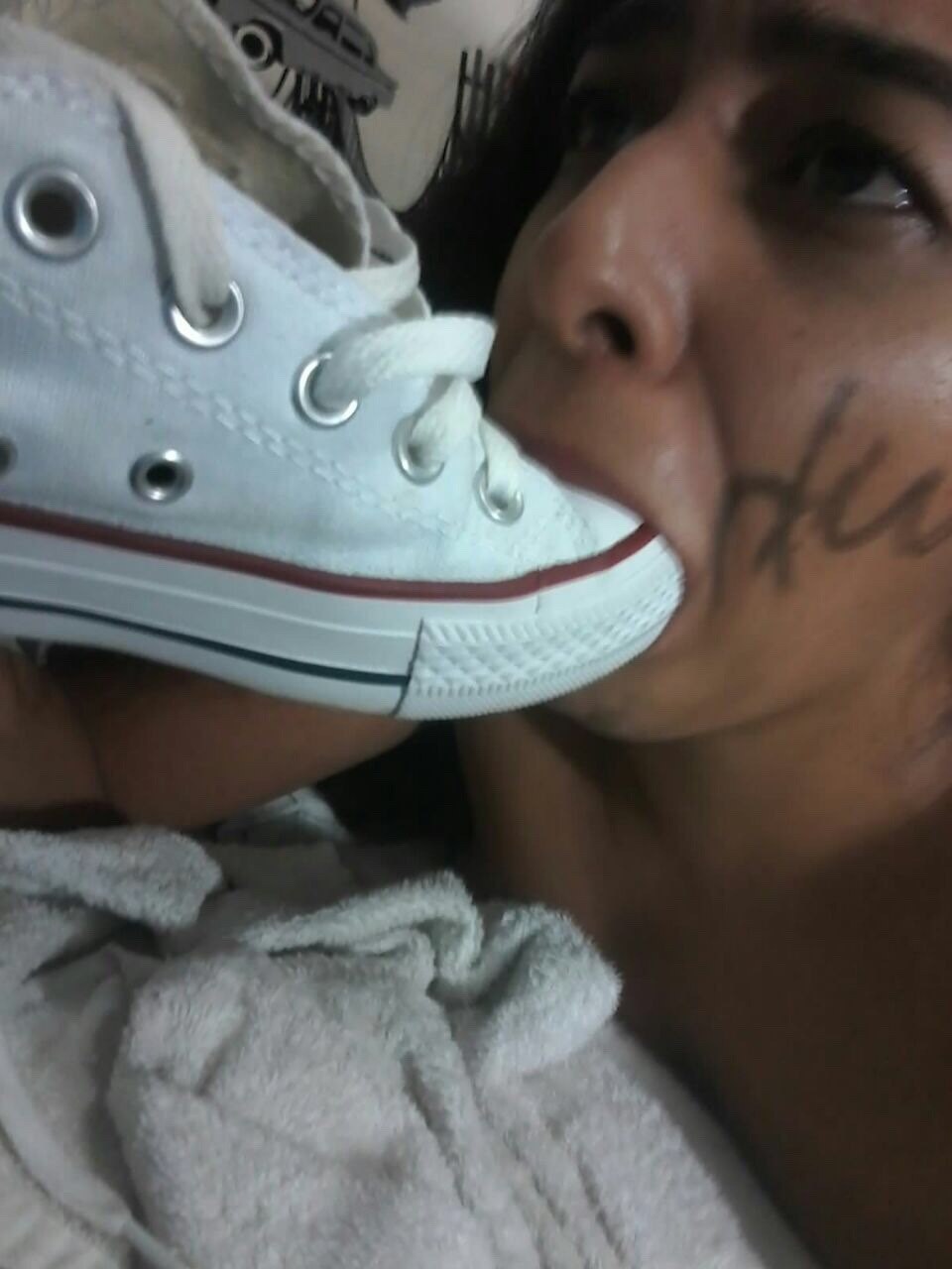 Fuck in sneakers and leggings